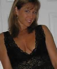 a sexy wife from Moline, Illinois